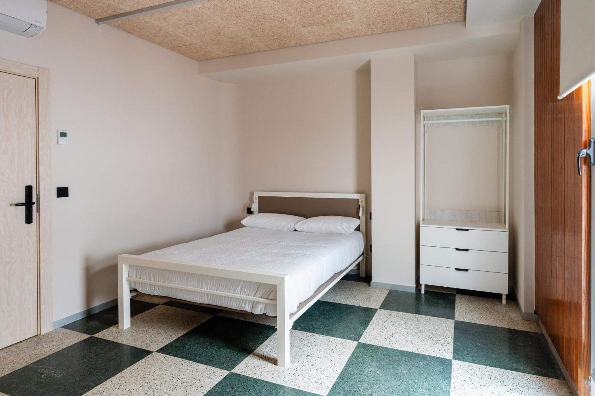 Lamia Bbk Women Hostel-Solo Mujeres بلباو المظهر الخارجي الصورة